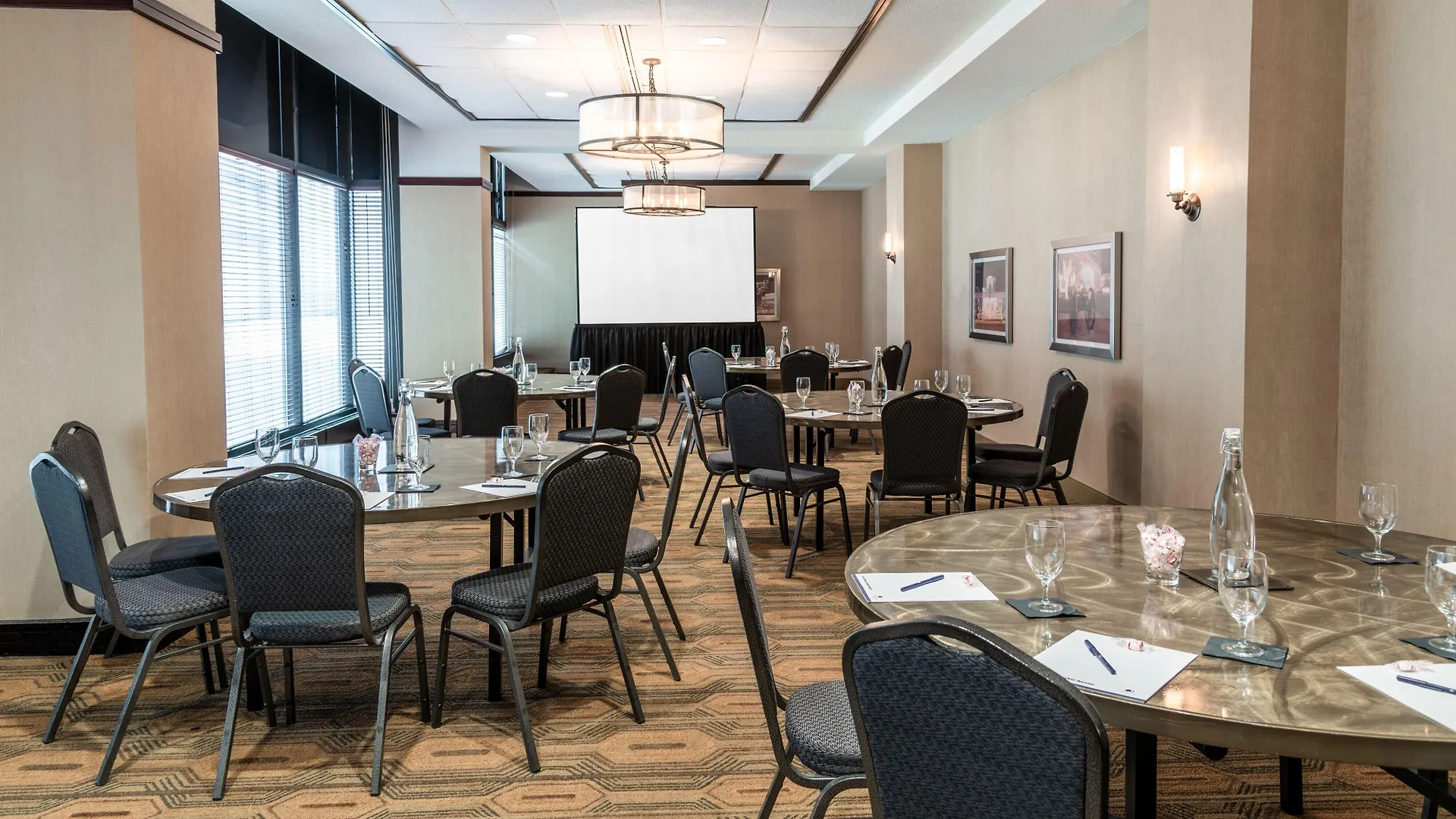 The Capital Suites Hotel Columbus