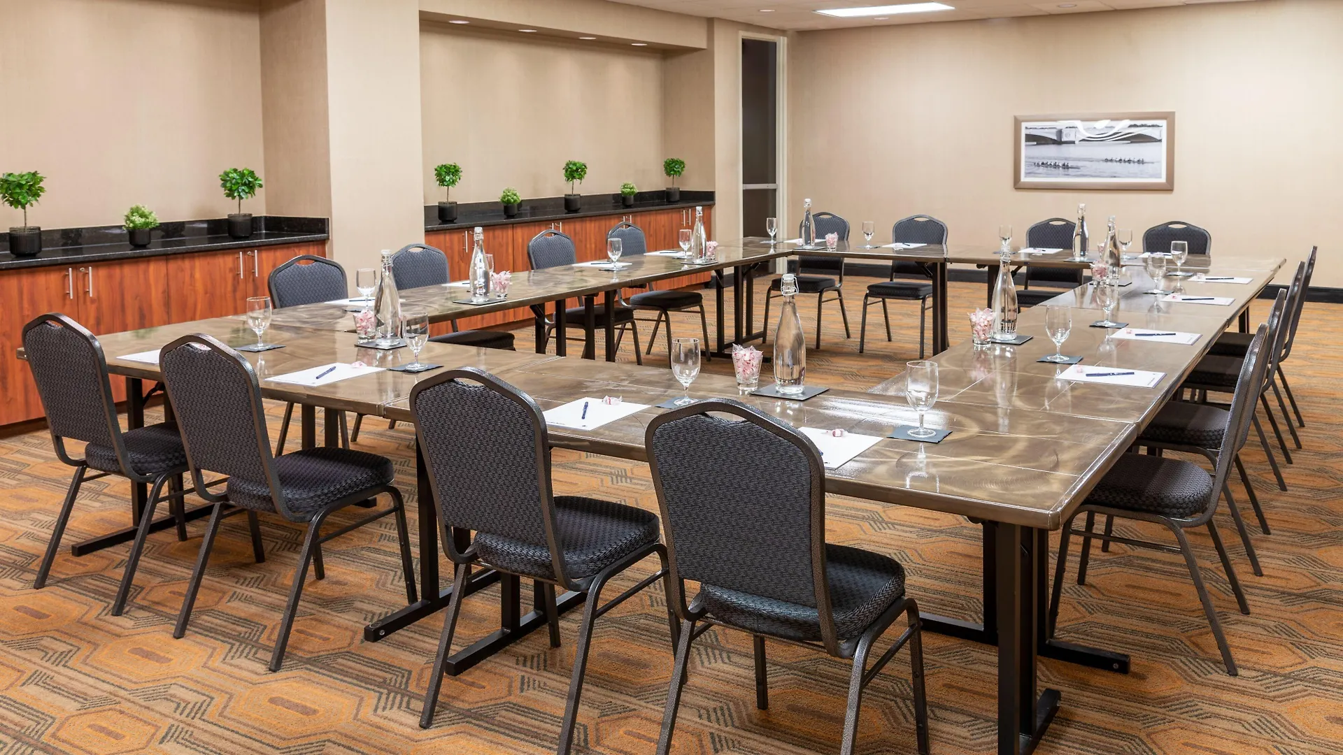The Capital Suites Hotel Columbus