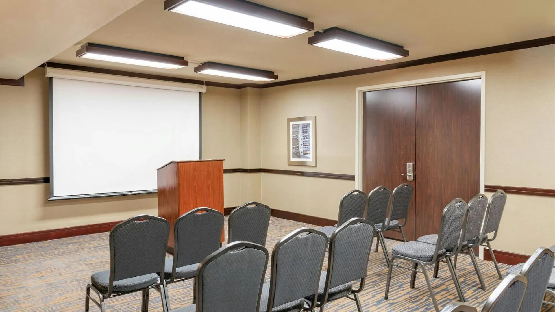 The Capital Suites Hotel Columbus