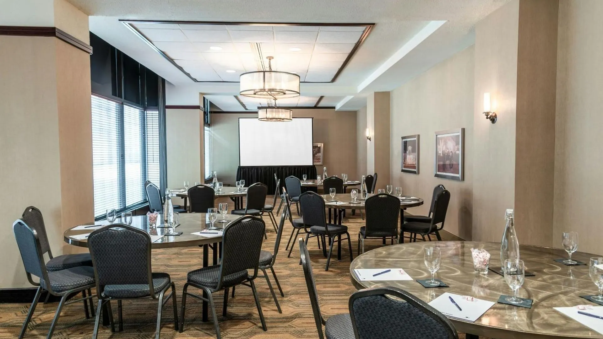 The Capital Suites Hotel Columbus